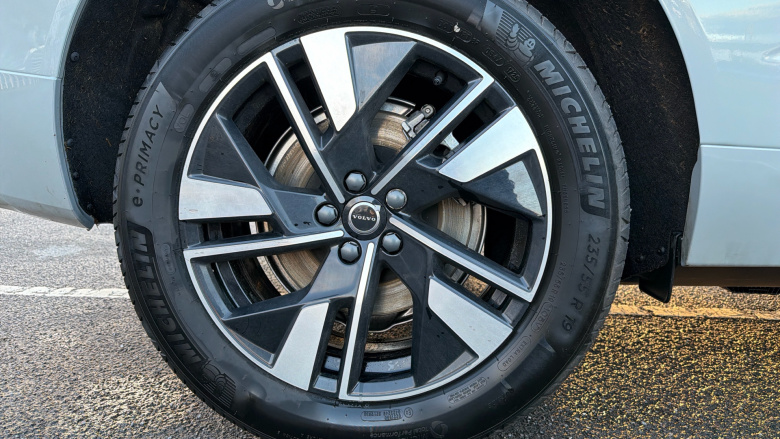 Volvo XC60 2.0 B5P Plus Dark 5dr AWD Geartronic Petrol Estate